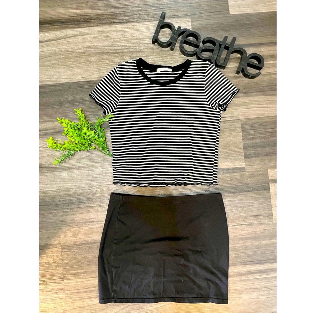 Tee shirt and skirt-together